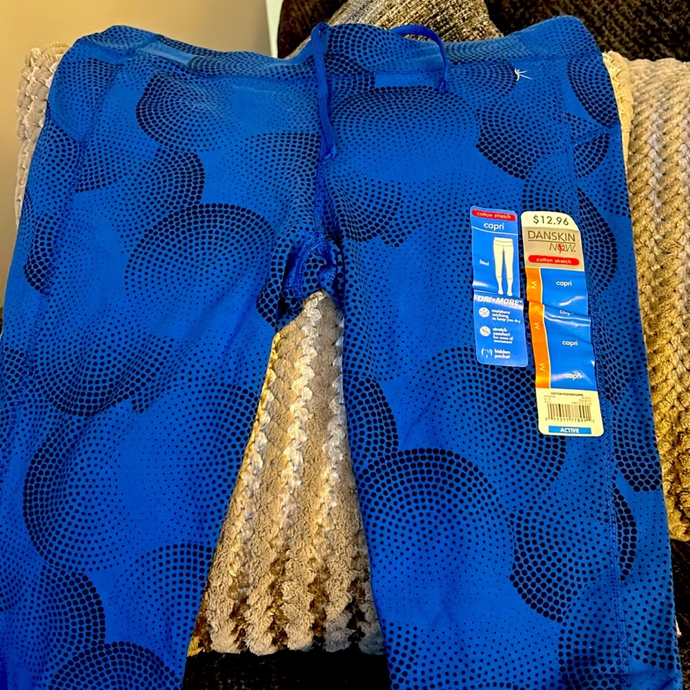 Danskin capris size M